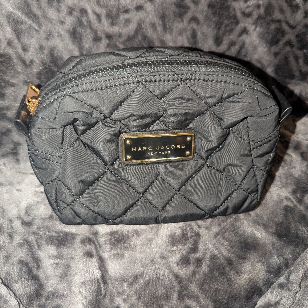 Marc Jacobs Black Quilted Women's cosmetic Bag